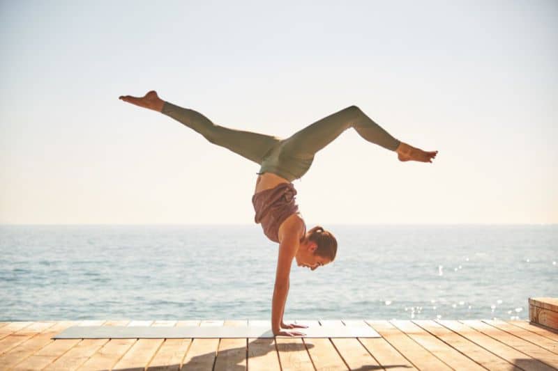 Cải thiện xương khớp bằng cách tập Yoga