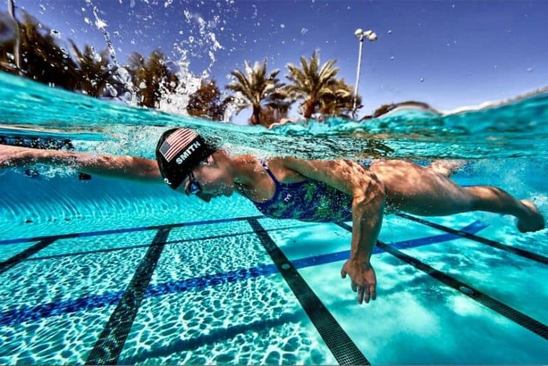 Bơi lội giúp các khớp xương được chắc khỏe hơn